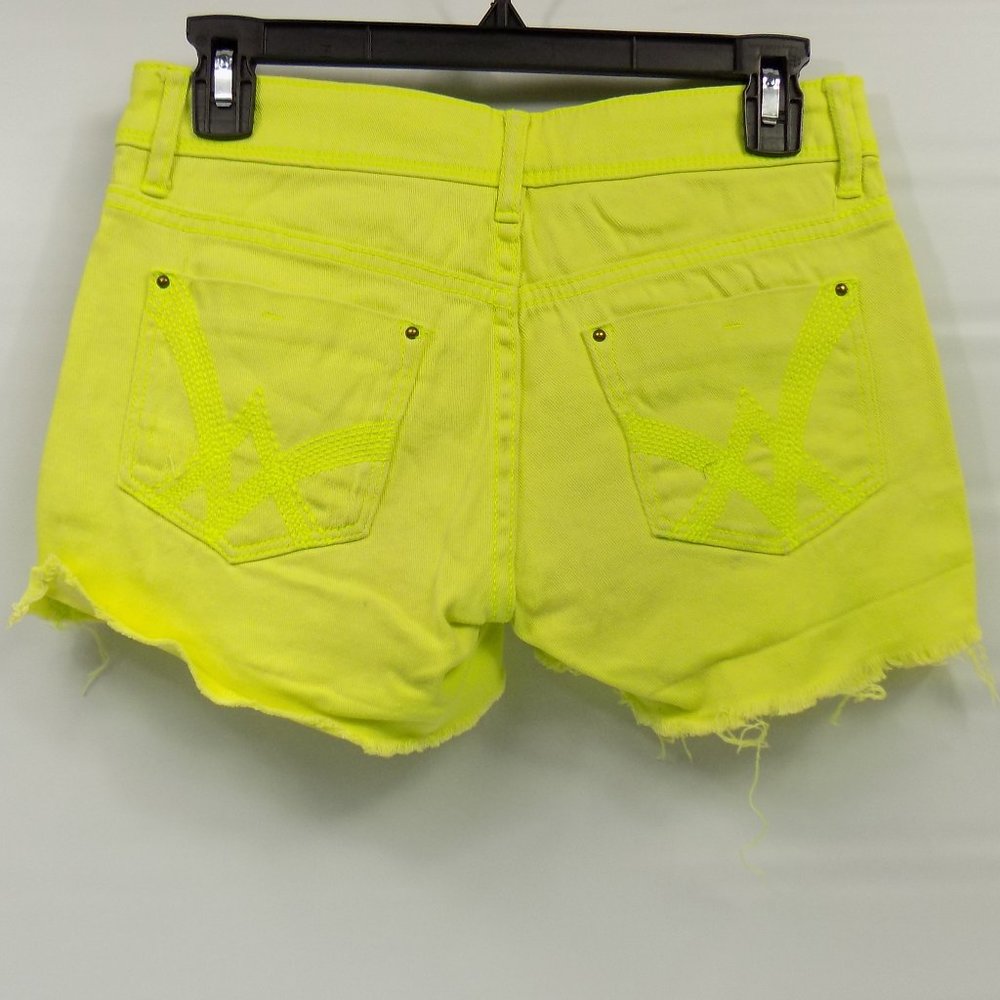 Delia's Taylor Cutoff Denim Shorts Size 3/4 - Picture 4 of 7
